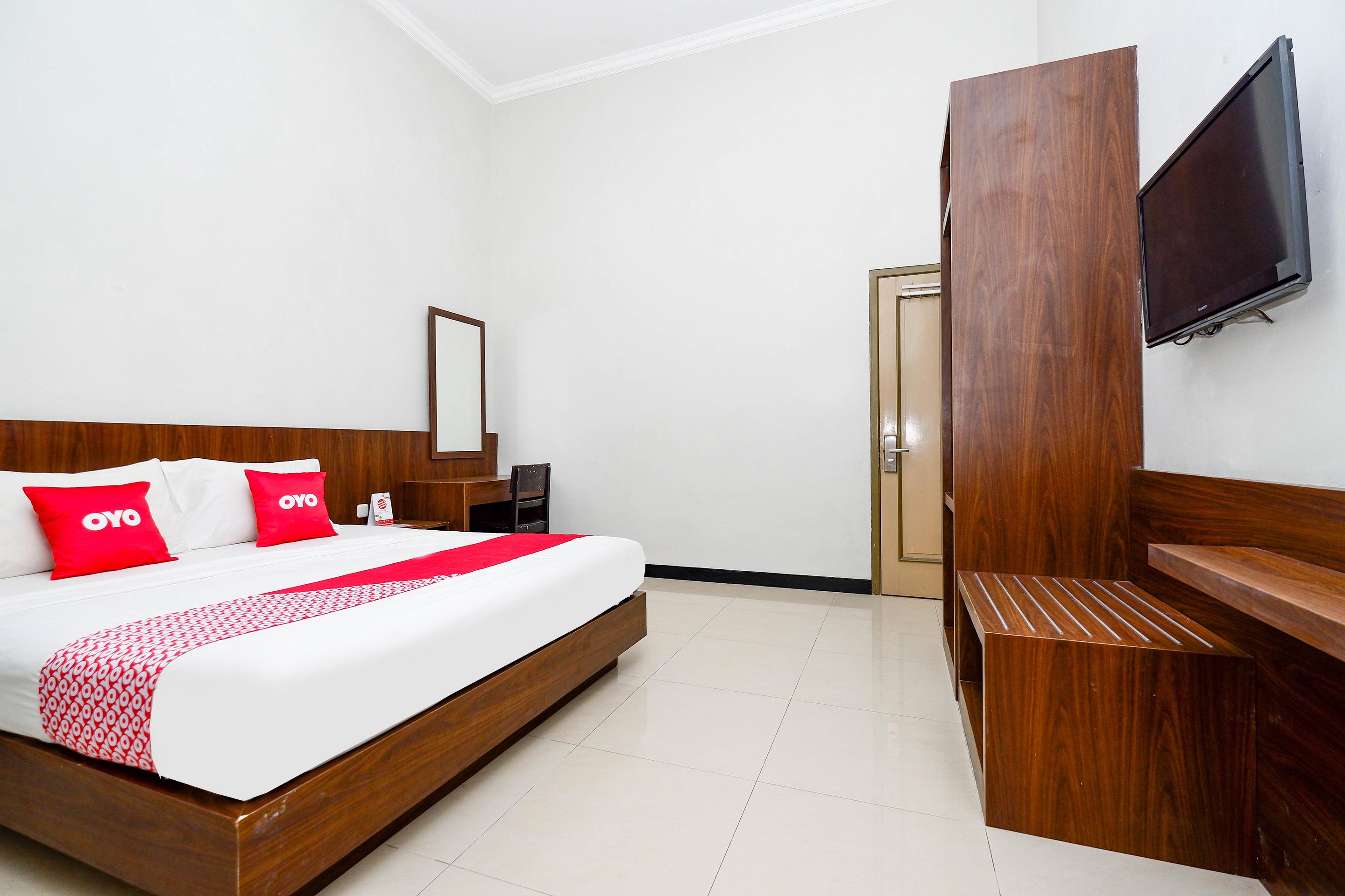 Oyo 2436 Kencana Hotel