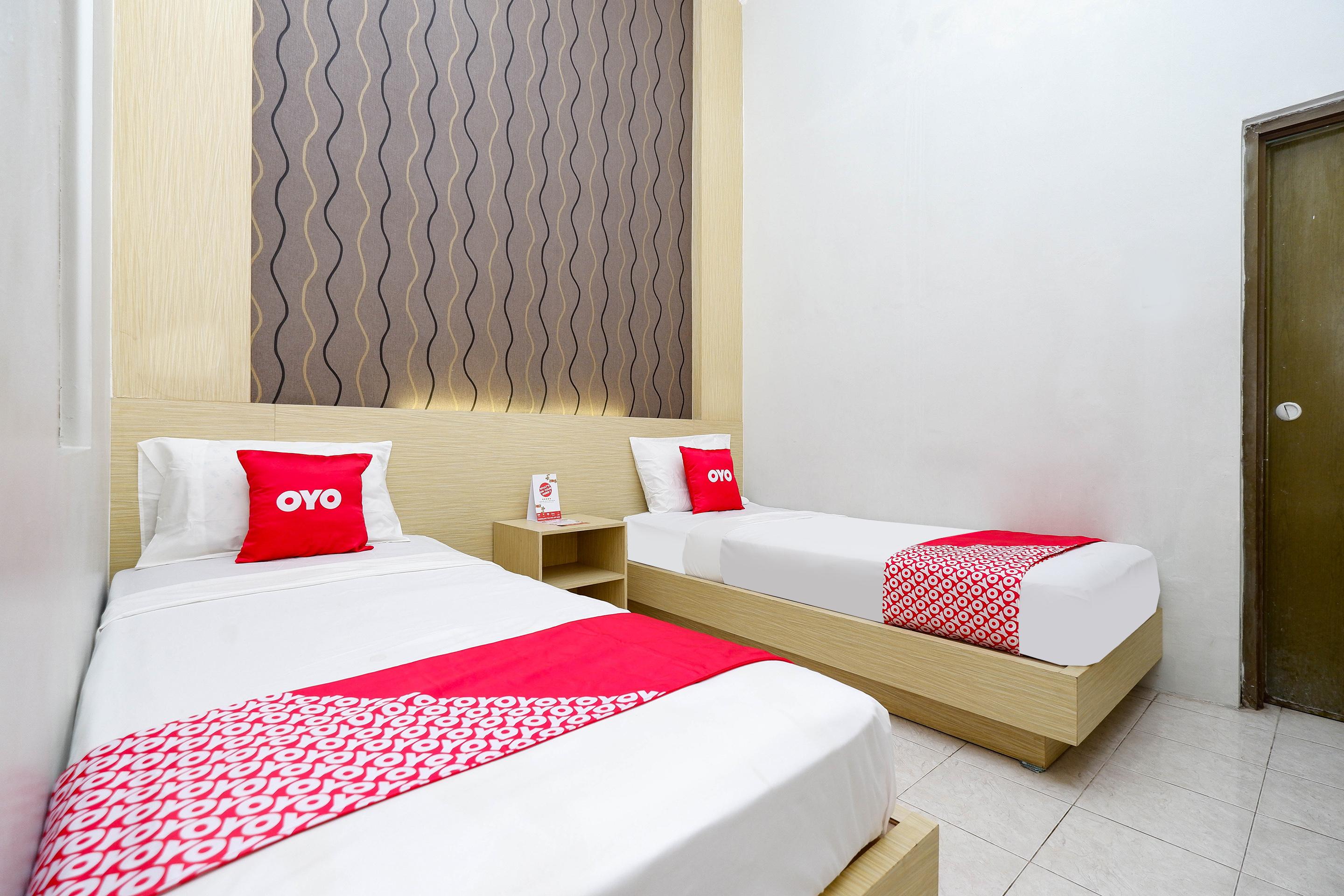 Oyo 2436 Kencana Hotel 2*