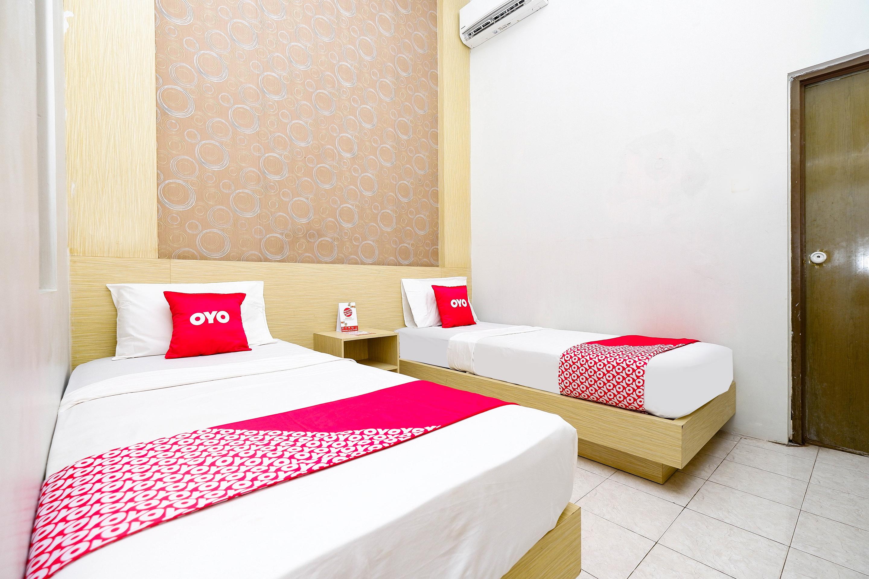 Hotel Oyo 2436 Kencana Tegal (Central Java)